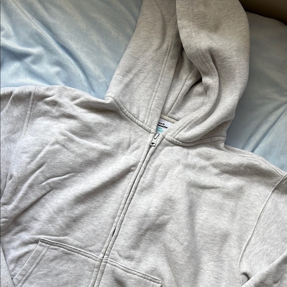 Aritzia Light Gray Zip-Up Hoodie - Picture 2 of 4